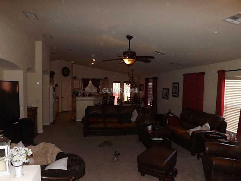 4528 Catfish Bend Road North Las Vegas, NV 89031 - Photo 11 of 28 Property Photo. Family Room/ Great room