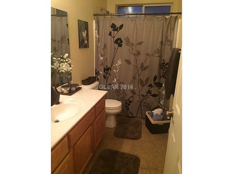 4528 Catfish Bend Road North Las Vegas, NV 89031 - Photo 14 of 28 Bathroom.