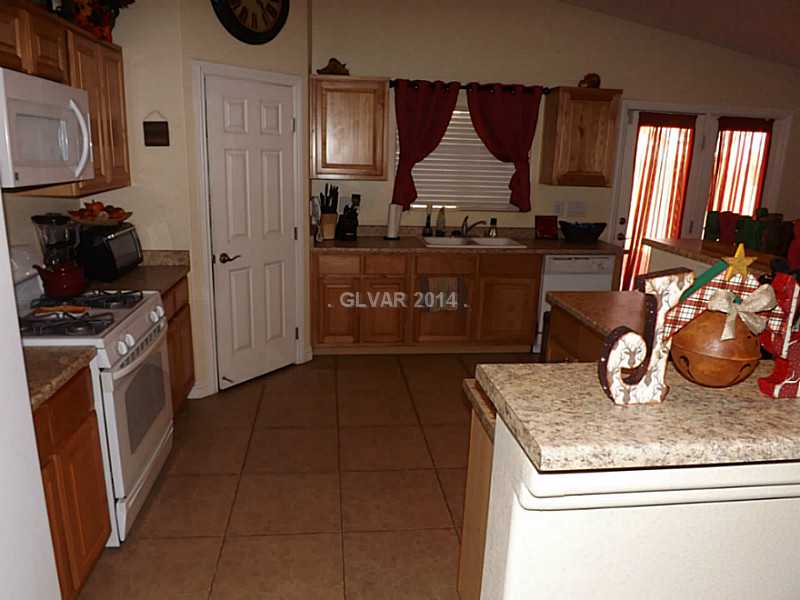 4528 Catfish Bend Road North Las Vegas, NV 89031 - Photo 19 of 28 Property Photo. Kitchen
