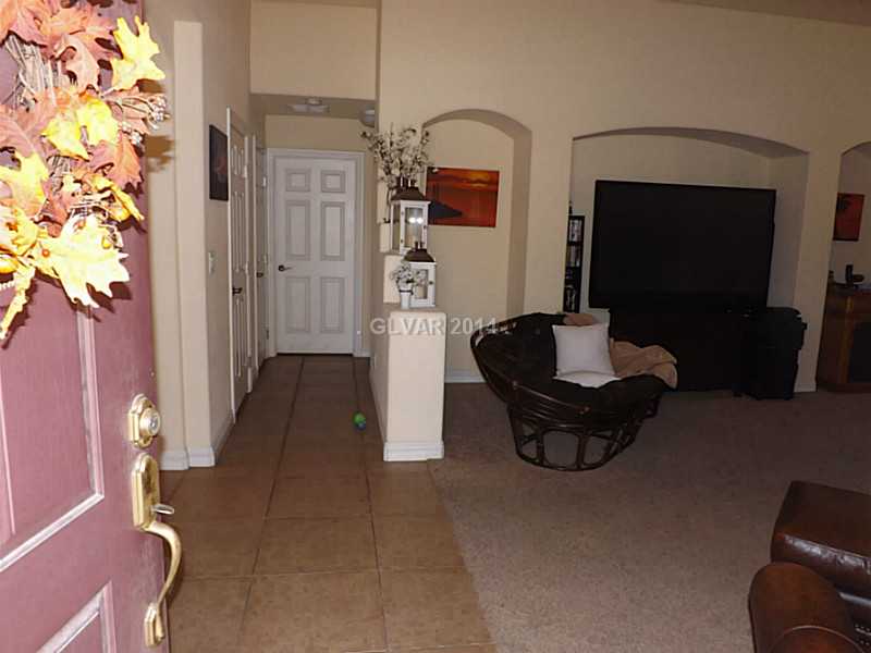 4528 Catfish Bend Road North Las Vegas, NV 89031 - Photo 9 of 28 Entry Hall.