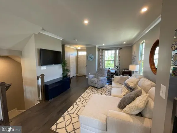 $3,600 | 18157 Red Mulberry Road, Dumfries, VA 22026