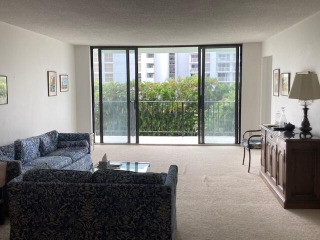 3800 Washington Road, Unit 305 West Palm Beach, FL 33405 - Photo 12 of 14 IMG_2787
