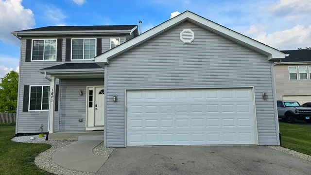 $2,850 | 1521 Saddle Lane, Aurora, IL 60505