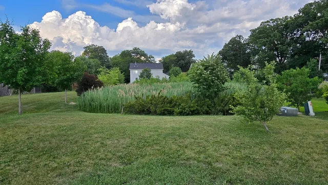 $2,850 | 1521 Saddle Lane, Aurora, IL 60505