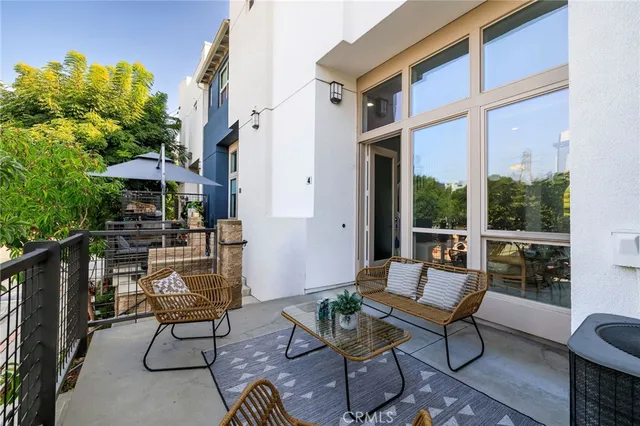 $999,000 | 5408 West 149th Place, Unit 4, Hawthorne, CA 90250