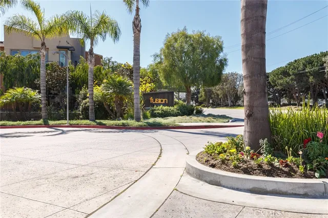 $999,000 | 5408 West 149th Place, Unit 4, Hawthorne, CA 90250