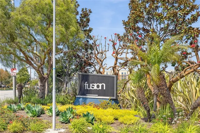 $999,000 | 5408 West 149th Place, Unit 4, Hawthorne, CA 90250