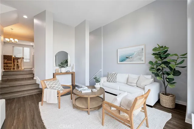 $999,000 | 5408 West 149th Place, Unit 4, Hawthorne, CA 90250