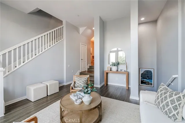 $999,000 | 5408 West 149th Place, Unit 4, Hawthorne, CA 90250