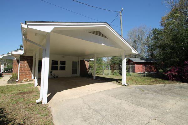 223 Ridge Drive Crestview, FL 32536 - Photo 4 of 44 IMG_4280