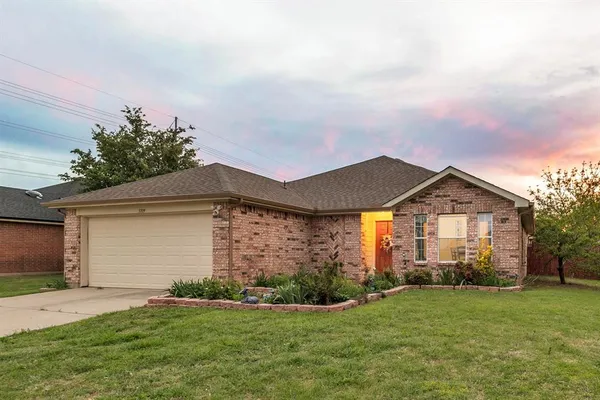 $320,000 | 3709 Allison Drive, Denton, TX 76207