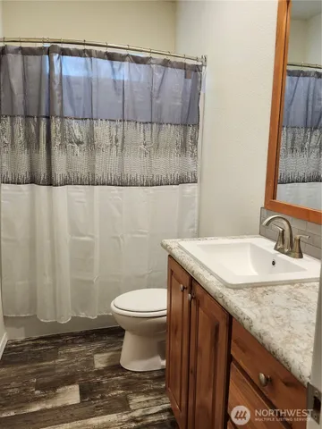 $2,300 | 642 Northeast Old Belfair Highway, Belfair, WA 98528