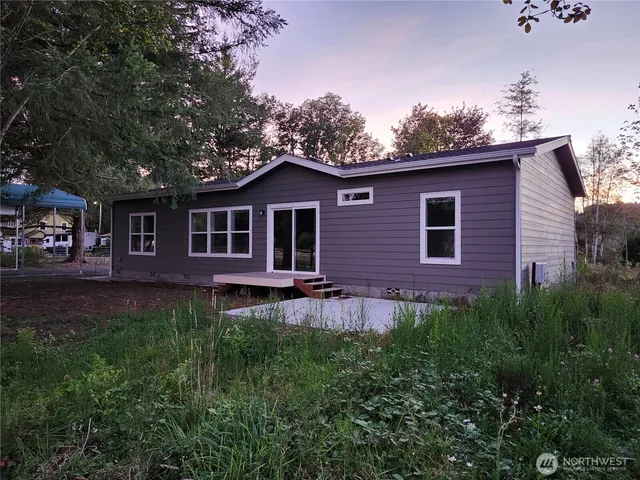 $2,300 | 642 Northeast Old Belfair Highway, Belfair, WA 98528