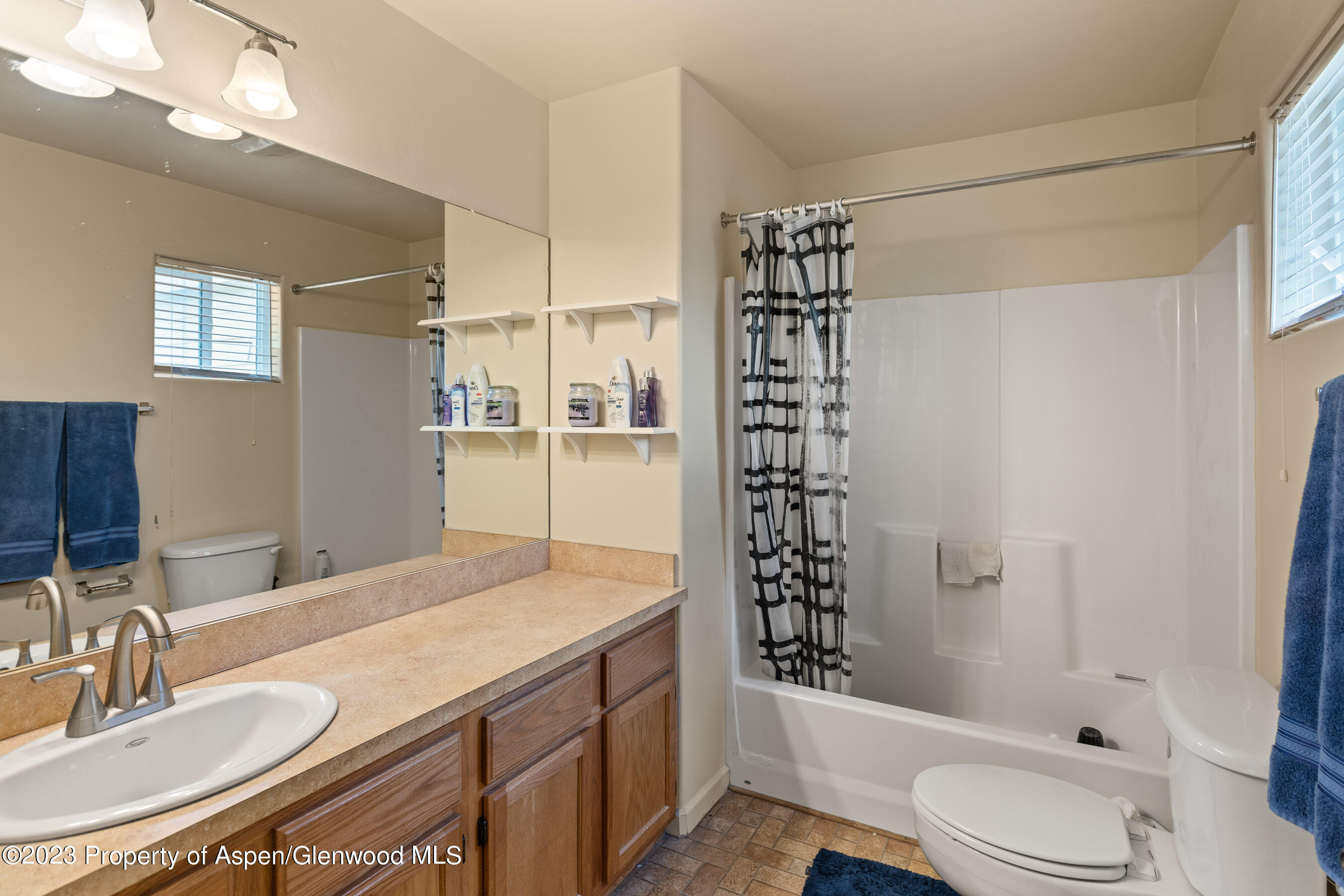 145 West 26th Street Rifle, CO 81650 - Photo 8 of 17 Primary Bath
