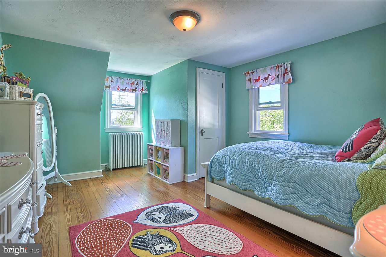 464 Edgehill Road York, PA 17403 - Photo 16 of 27