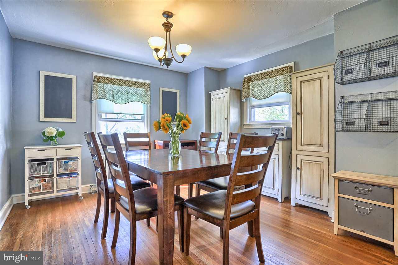 464 Edgehill Road York, PA 17403 - Photo 7 of 27