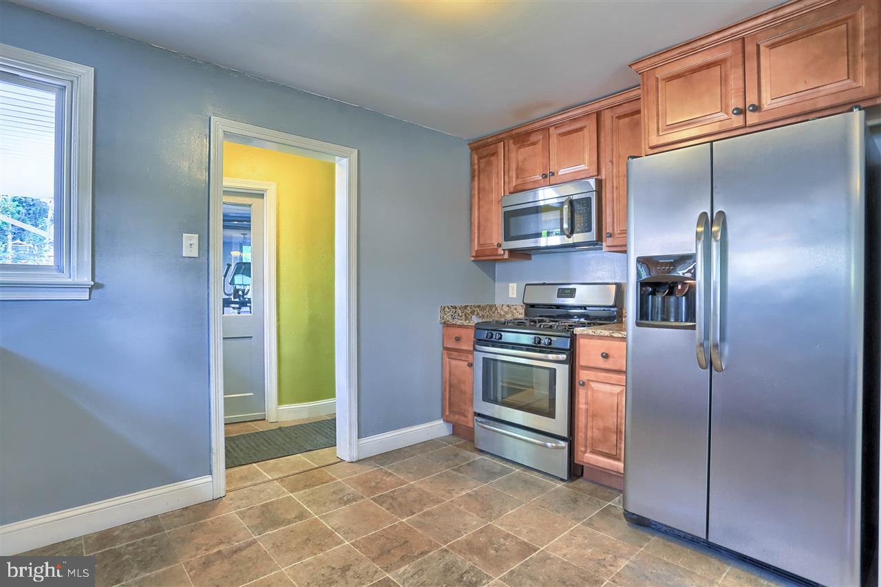 464 Edgehill Road York, PA 17403 - Photo 10 of 27