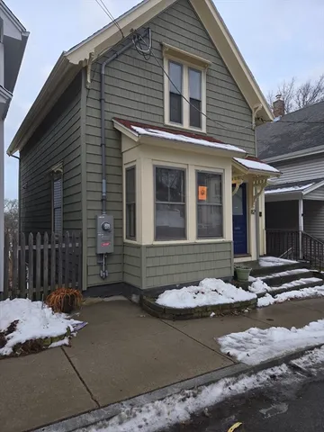 $2,650 | 82 Centennial Avenue, Gloucester, MA 01930