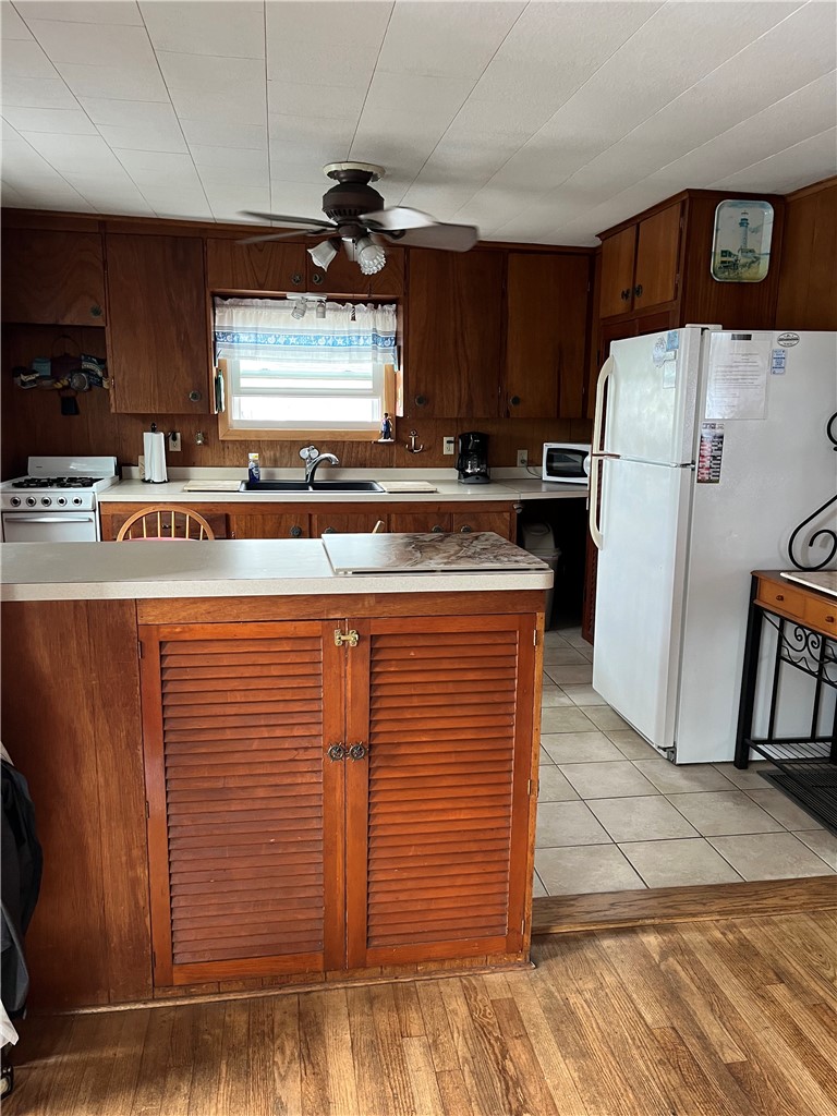 4 Arbeth Road Narragansett, RI 02879 - Photo 5 of 10 Gallery Image 5