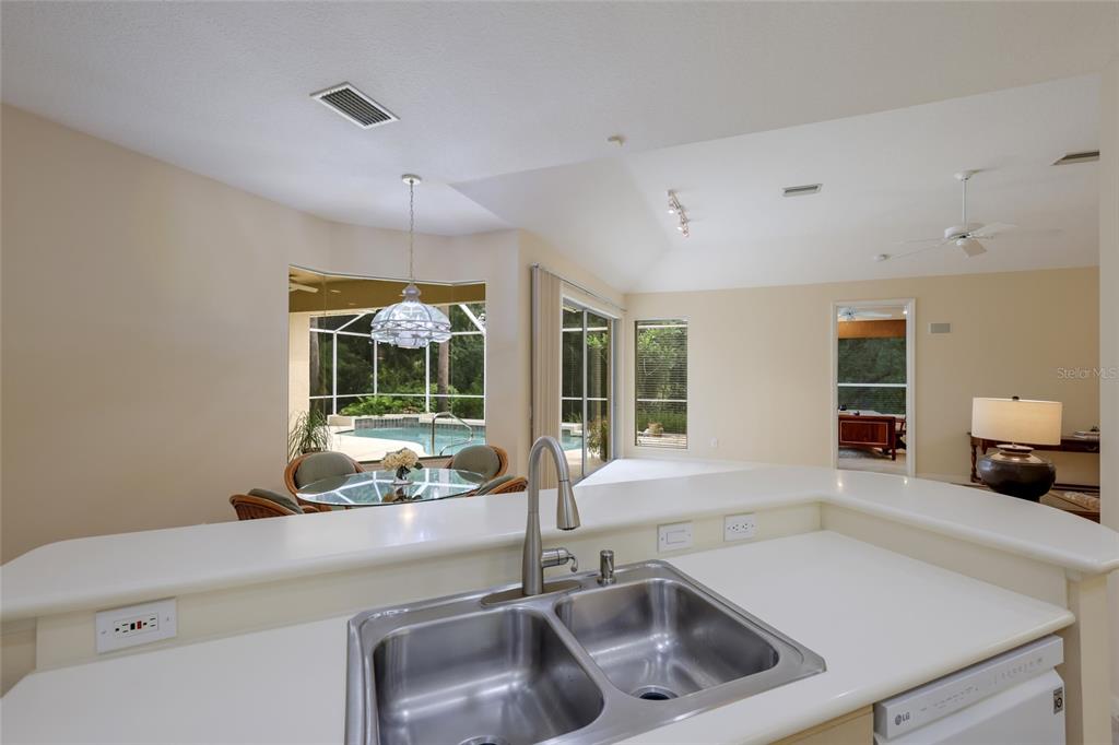 8005 Waterview Boulevard Lakewood Ranch, FL 34202 - Photo 15 of 37