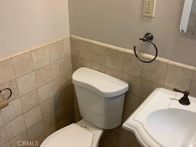4401 East Division Street Long Beach, CA 90803 - Photo 28 of 49 2 Bed - 1 Full Bath
