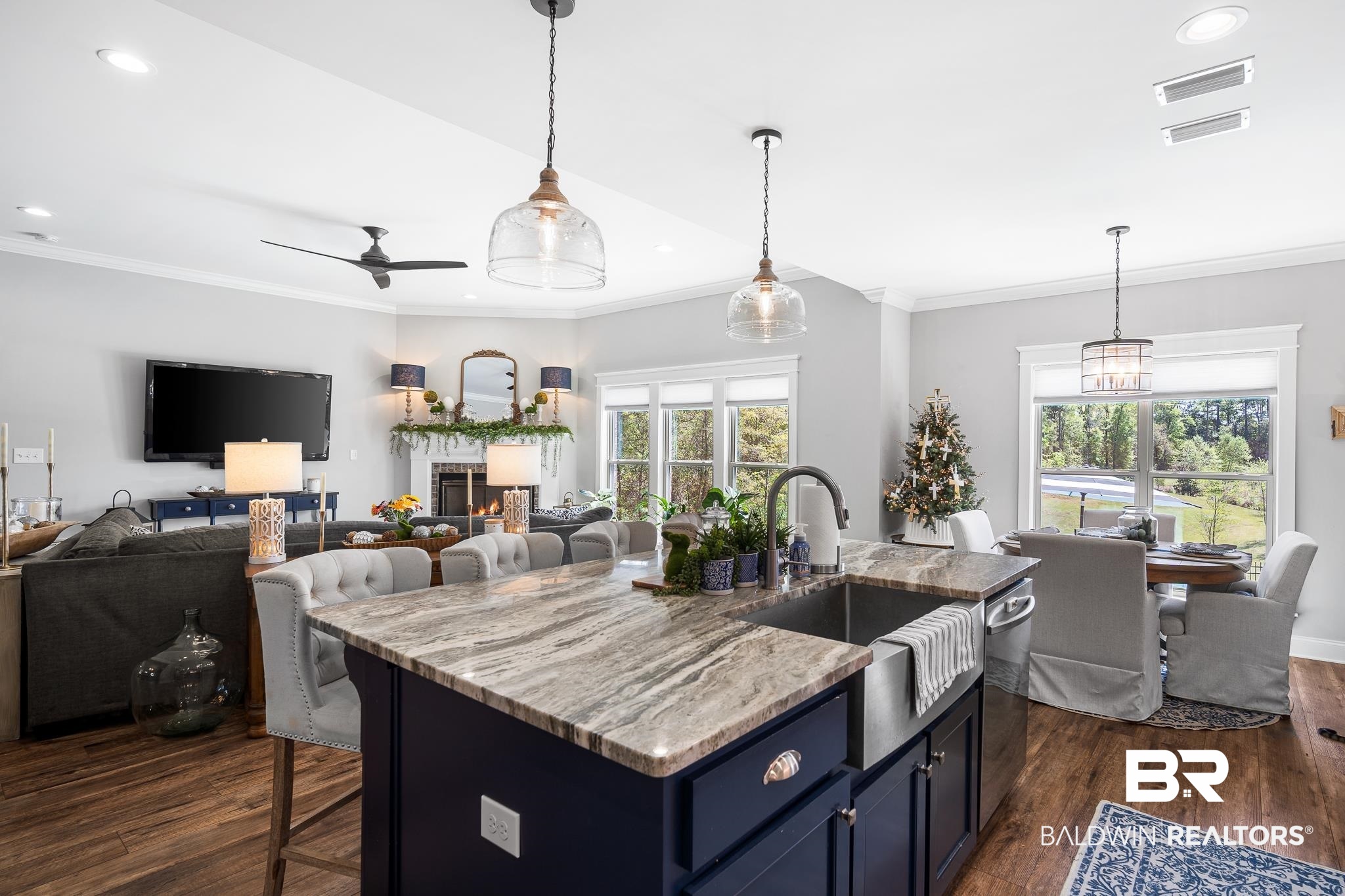 8664 Danube Court Daphne, AL 36526 - Photo 10 of 50 Painted Center Island