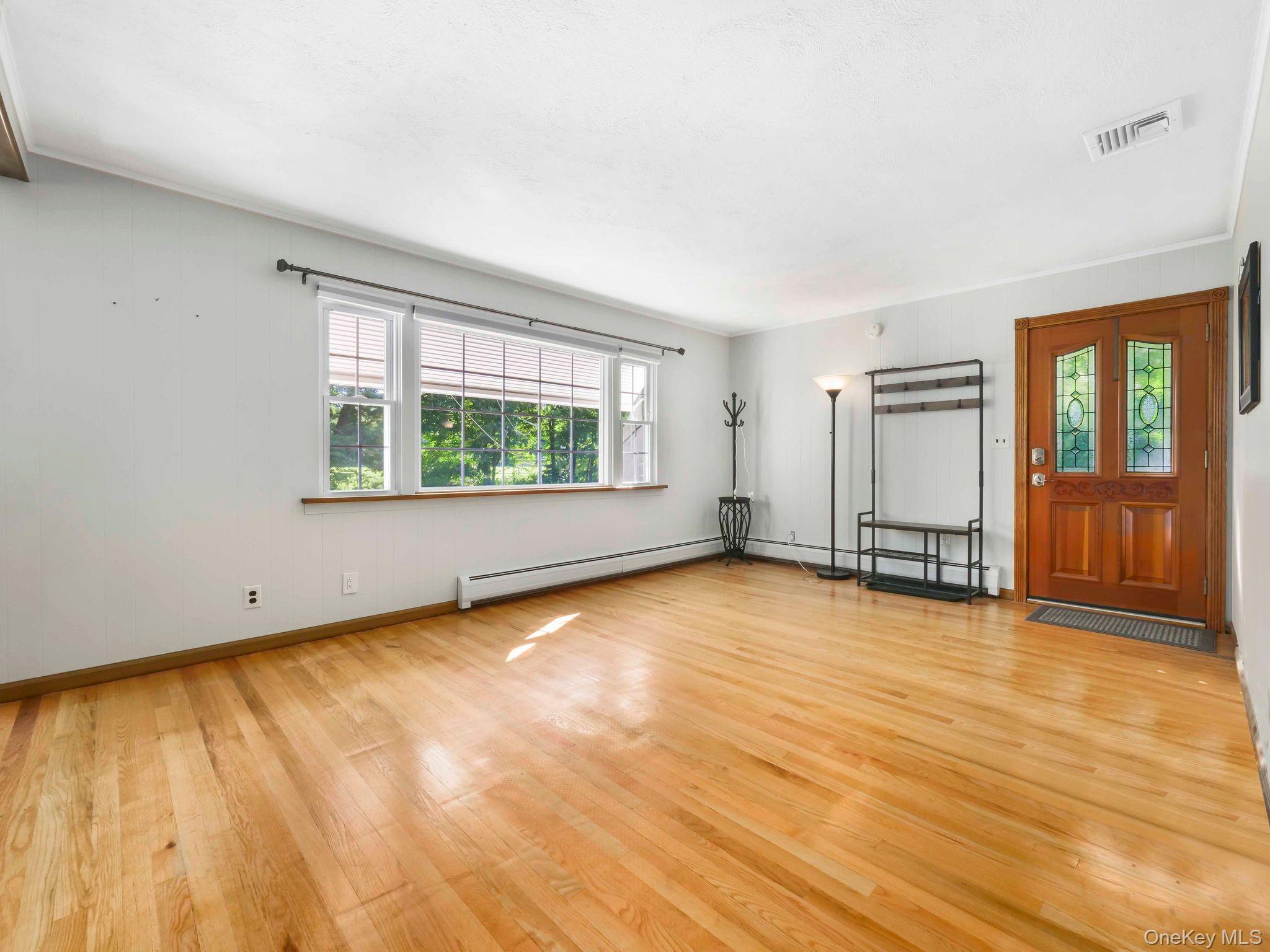 33 Mountain Road Tuxedo Park, NY 10987 - Photo 11 of 25