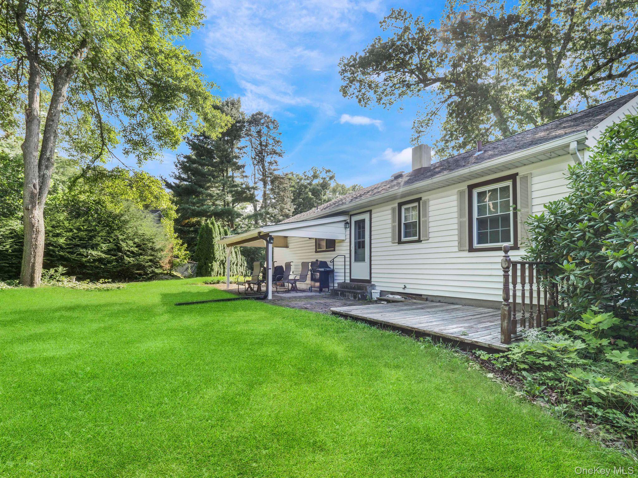 33 Mountain Road Tuxedo Park, NY 10987 - Photo 7 of 25