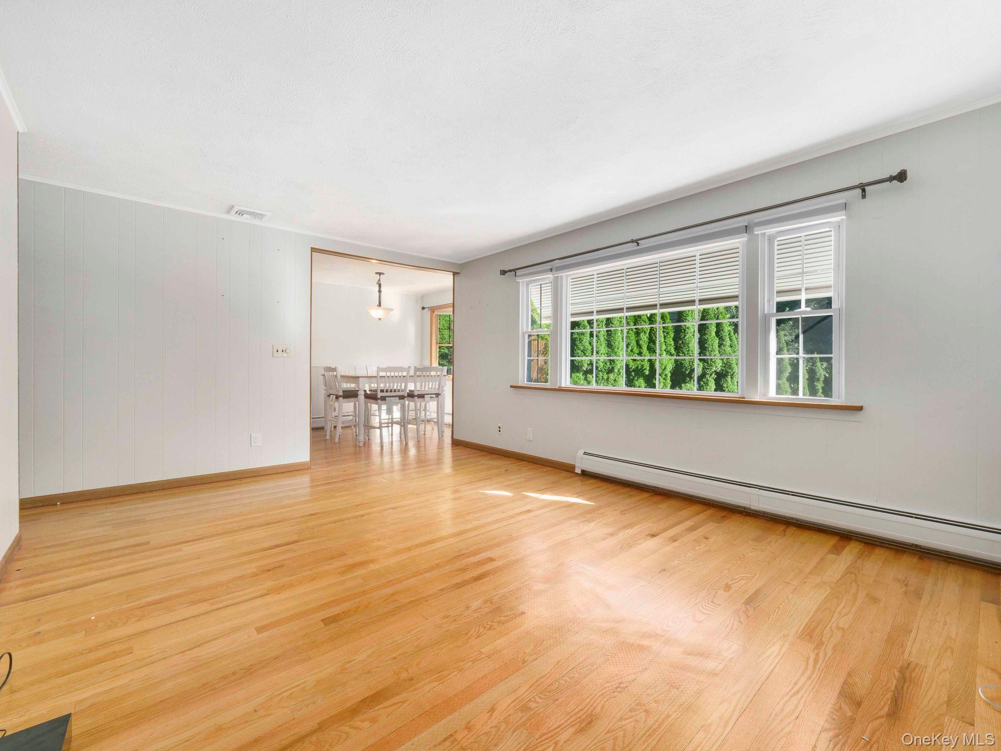 33 Mountain Road Tuxedo Park, NY 10987 - Photo 10 of 25