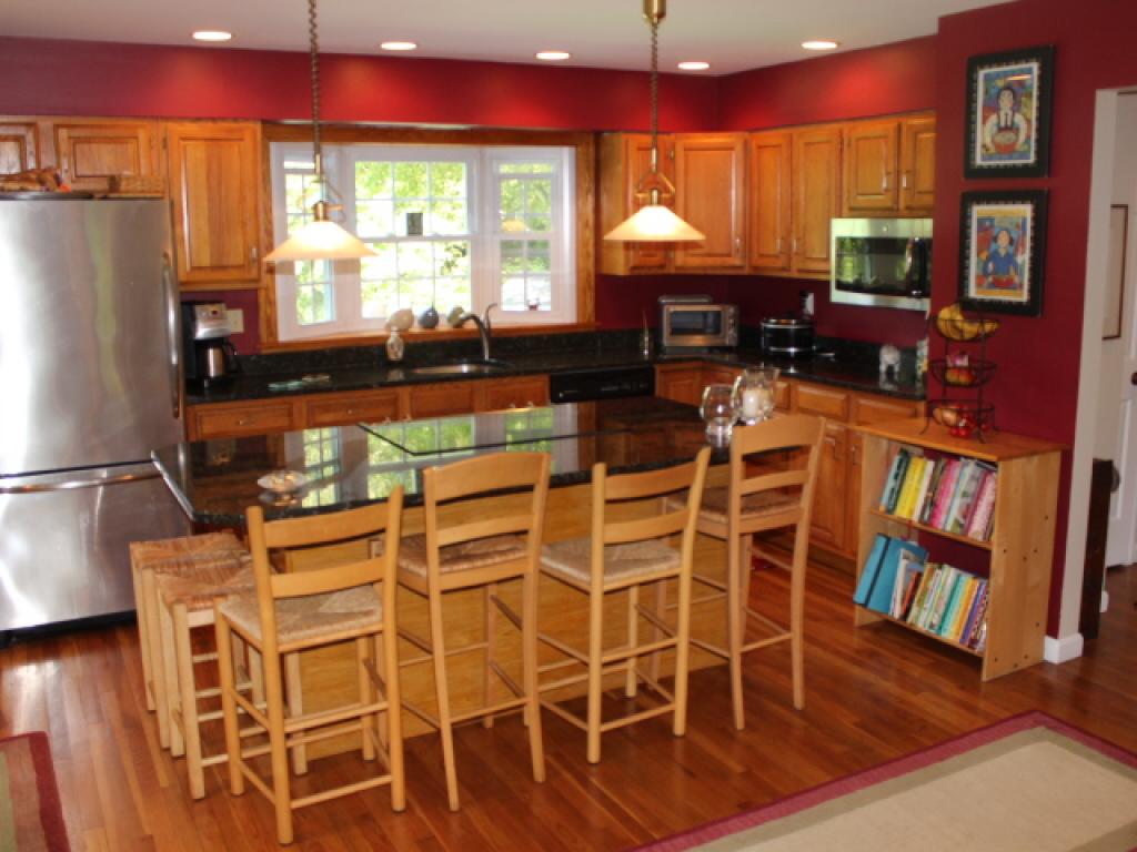 177 Hillwinds Road Brattleboro, VT 05301 - Photo 2 of 33