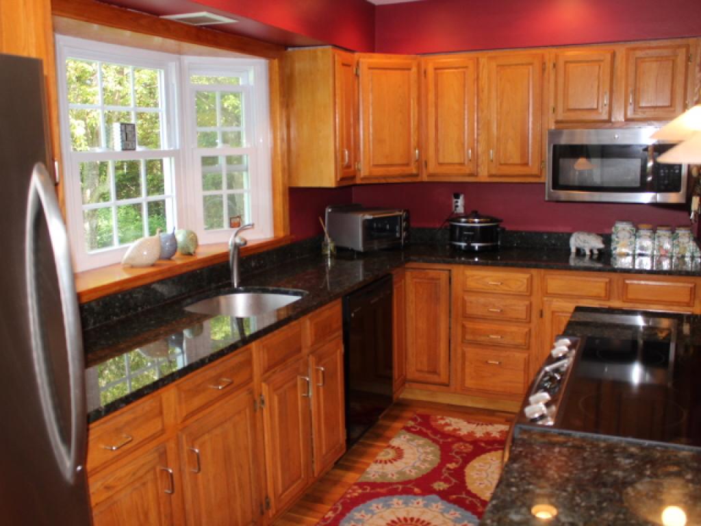 177 Hillwinds Road Brattleboro, VT 05301 - Photo 3 of 33