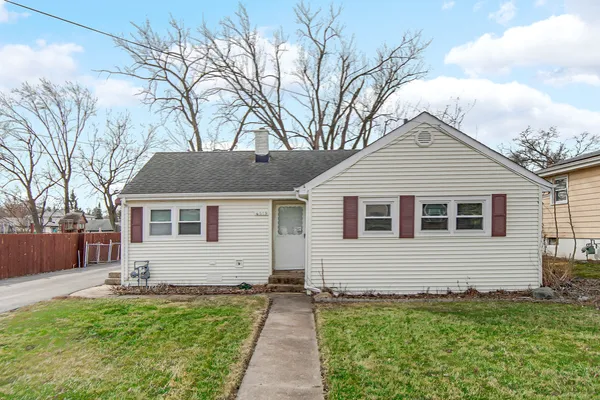 $215,000 | 4519 152nd Street, Midlothian, IL 60445