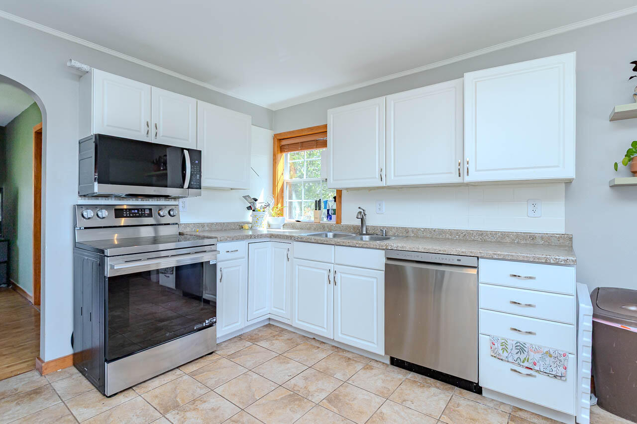 2615 West Main Street Merrill, WI 54452 - Photo 8 of 59 939A9873