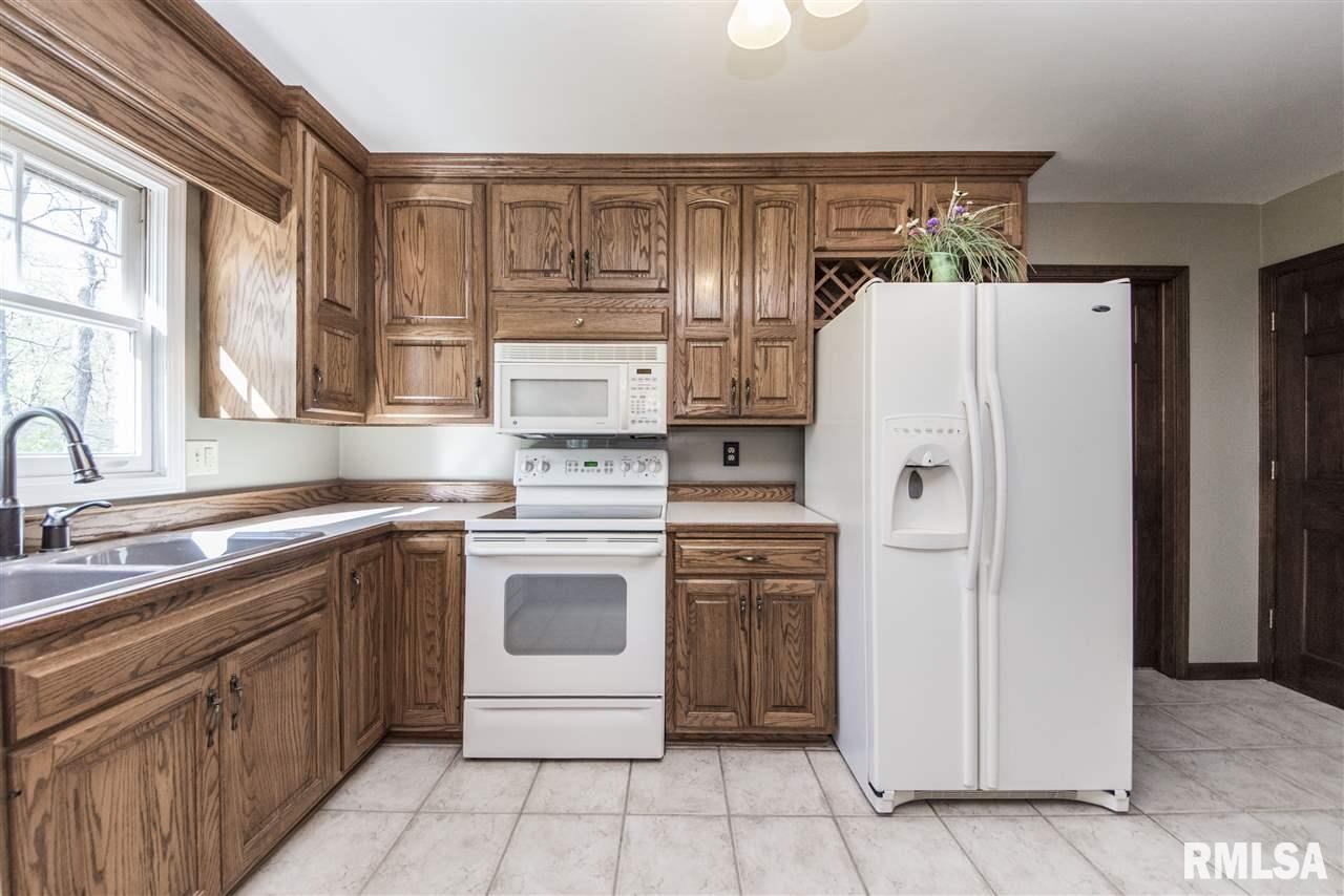 64 Hickory Ridge Drive Morton, IL 61550 - Photo 9 of 36 Gallery Image 9