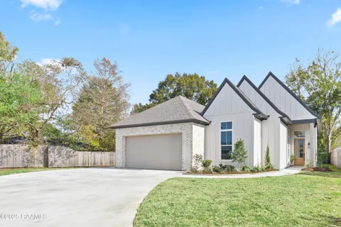 $485,000 | 102 Sanctuary Lane, Lafayette, LA 70503