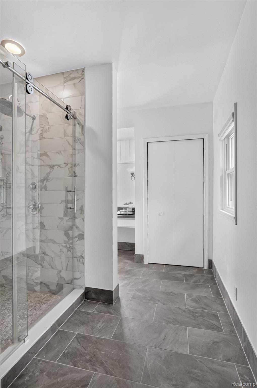 3885 Quarton Road Bloomfield Hills, MI 48302 - Photo 25 of 49 DSC04403.jpg