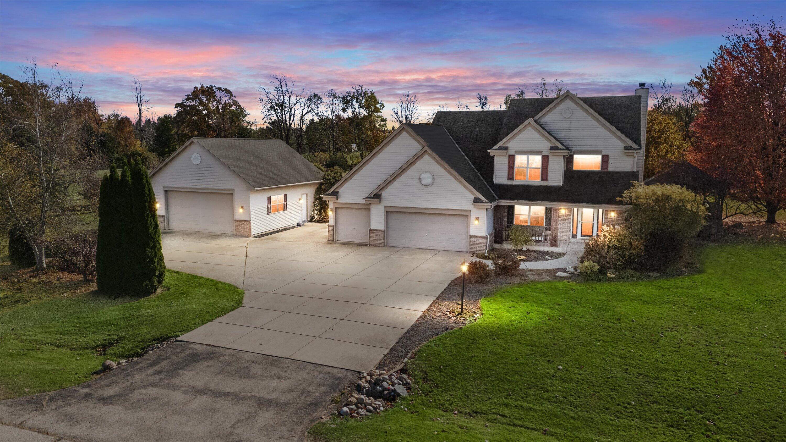 Beautiful 2-Story House