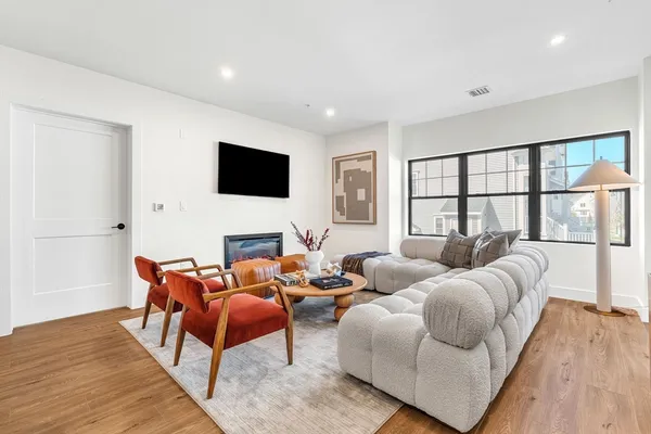 $772,900 | 20 Audubon Way, Unit 203, Canton, MA 02021