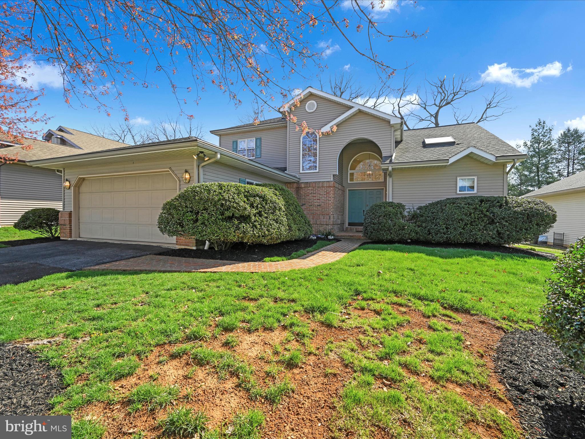 520 Waterside Circle Lebanon, PA 17042 - Photo 4 of 35 a front view of a house with garden