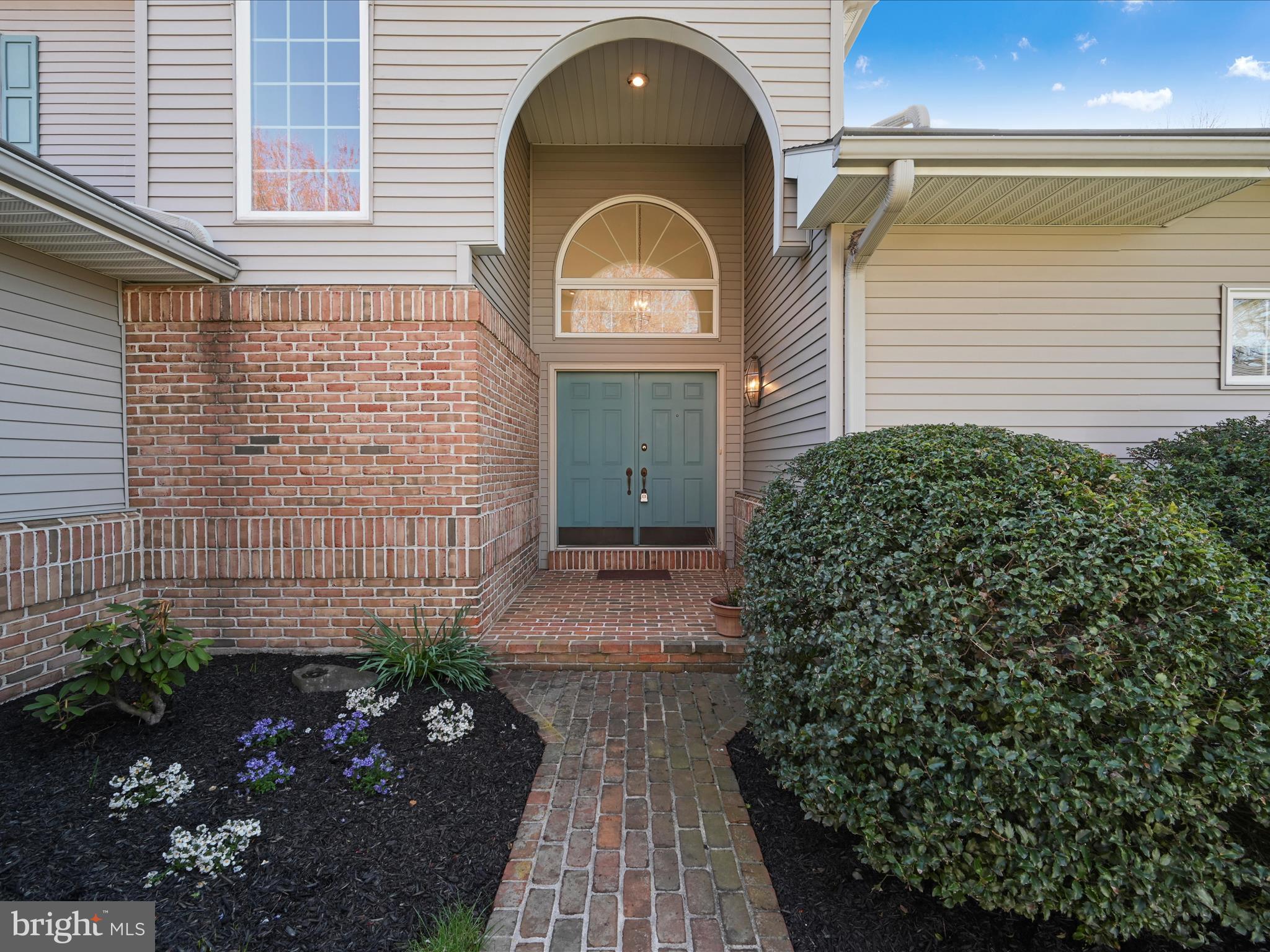 520 Waterside Circle Lebanon, PA 17042 - Photo 5 of 35 a front view of a house with a yard