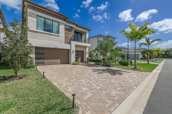 $19,000 | 8283 Royal County Down Road, Boca Raton, FL 33434
