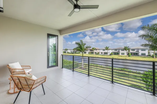$19,000 | 8283 Royal County Down Road, Boca Raton, FL 33434
