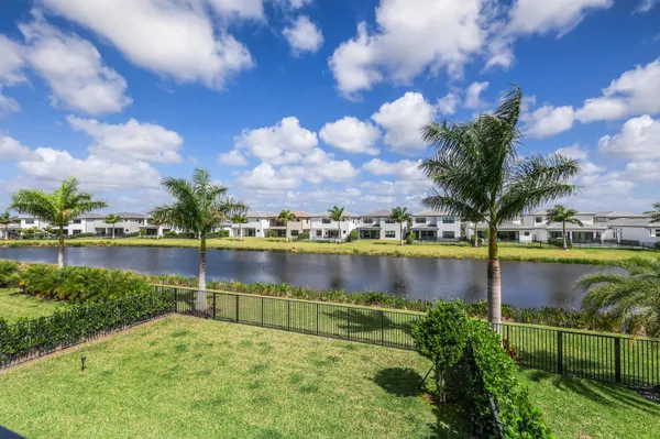 $19,000 | 8283 Royal County Down Road, Boca Raton, FL 33434