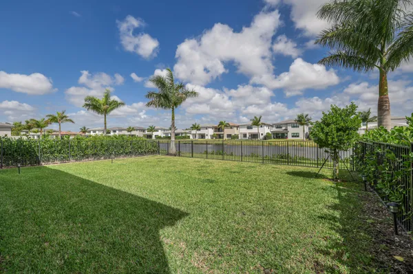 $19,000 | 8283 Royal County Down Road, Boca Raton, FL 33434