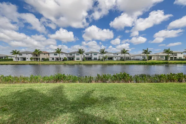 $19,000 | 8283 Royal County Down Road, Boca Raton, FL 33434