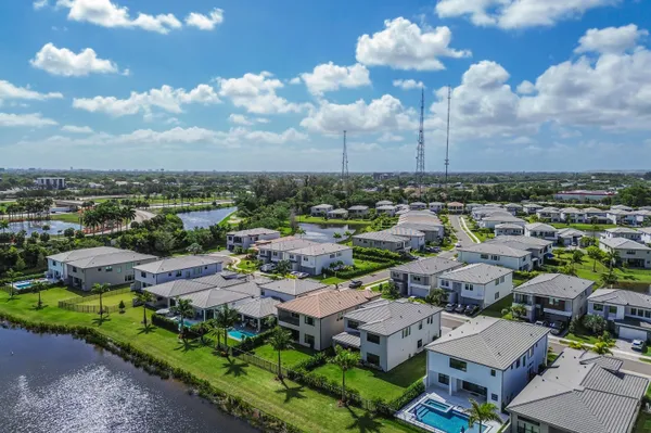 $19,000 | 8283 Royal County Down Road, Boca Raton, FL 33434