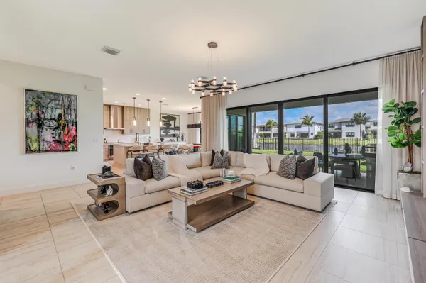 $19,000 | 8283 Royal County Down Road, Boca Raton, FL 33434