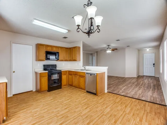 $1,945 | 3875 Fox Run Drive, Fort Worth, TX 76123