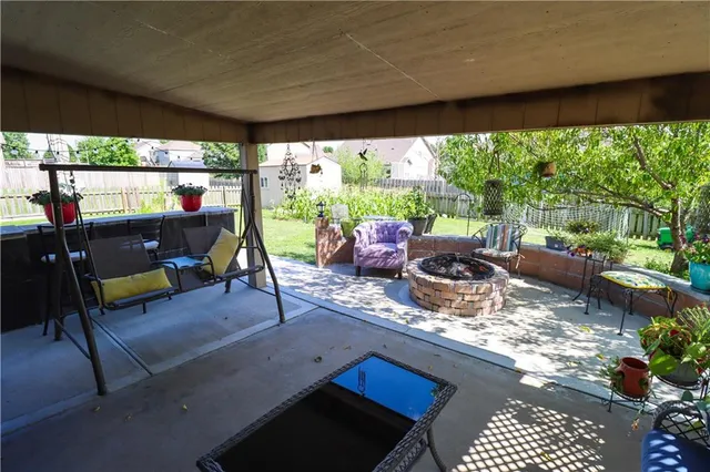 $345,000 | 329 West 26th Lane, Eudora, KS 66025