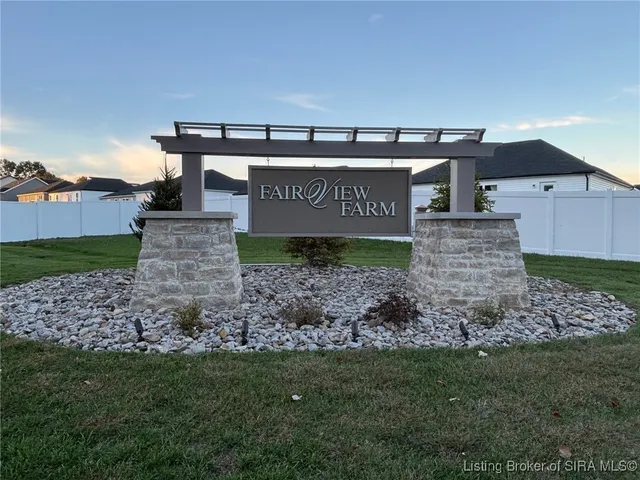 $299,900 | 2616 Vineyard Way, Memphis, IN 47143